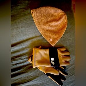 North Face hat and gloves. $35 bundle. XL.